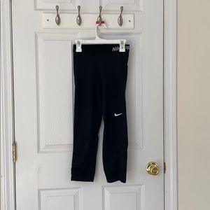 Nike pro capris